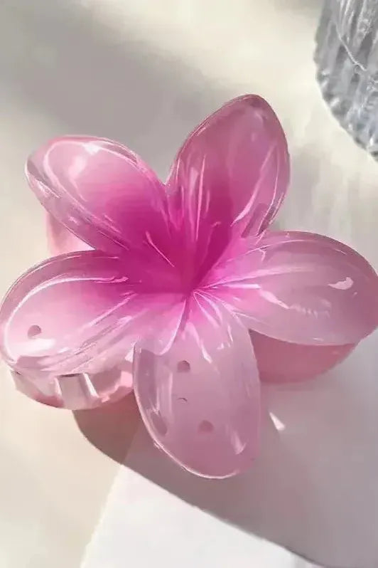Maevyn - Glossy Flower Hairclip